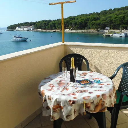 Sea View In Prvic Luka, 46m², Terrace 公寓 *