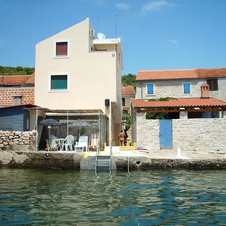 Seaside Terrace Apartment: Beachfront Retreat * Prvic Luka