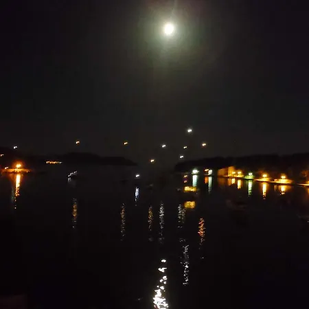公寓 Sea View In Prvic Luka, 46m², Terrace Prvić Luka