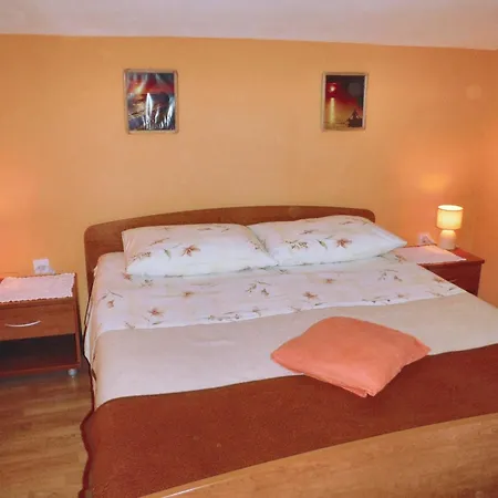 Apartmán Sea View In Prvic Luka, 46m², Terrace *