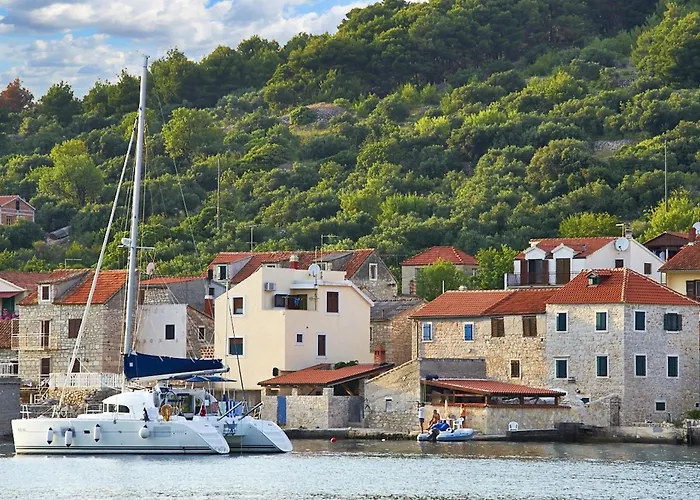 Sea View In Prvic Luka, 46m², Terrace Appartement *